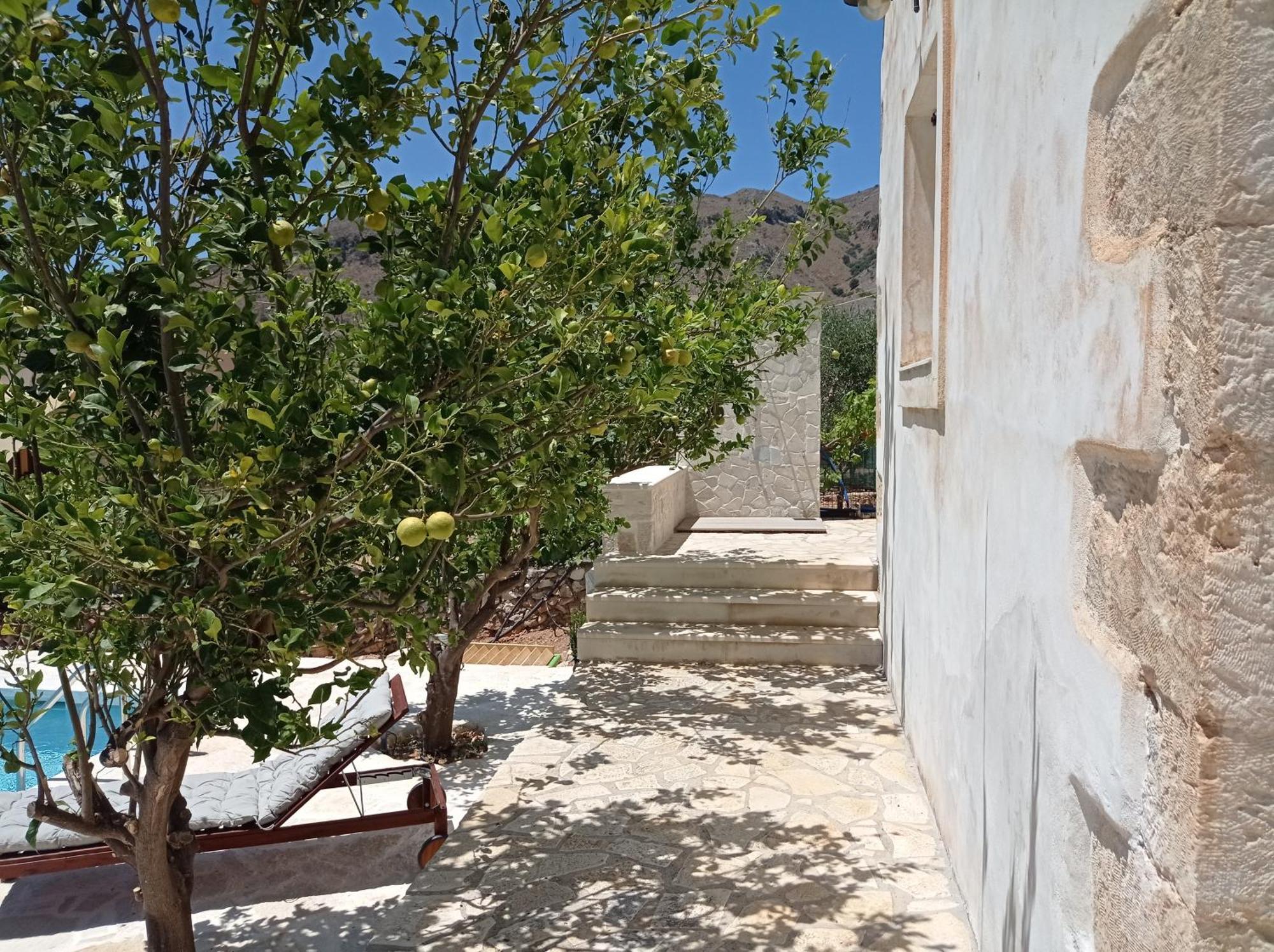 Palace Mountain View Megala Chorafia Exterior photo